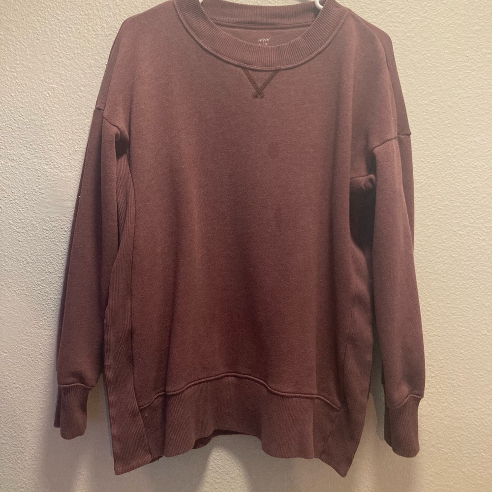 AE maroon sweatshirt